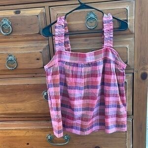 Isaac Mizrahi Women’s pink and purple top, size medium.